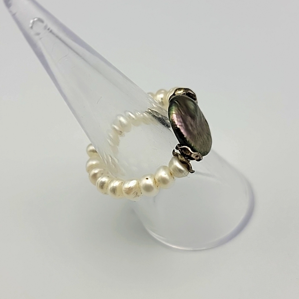 Elegant Coin Pearl Beaded Fresh Water Pearls Stretch Ring US Size 7.5 + Boho - Picture 4 of 9